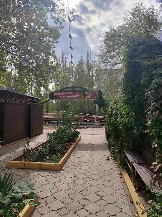 Сдается в аренду действующее кафе-бар "Золотой Гриль" (Лески)