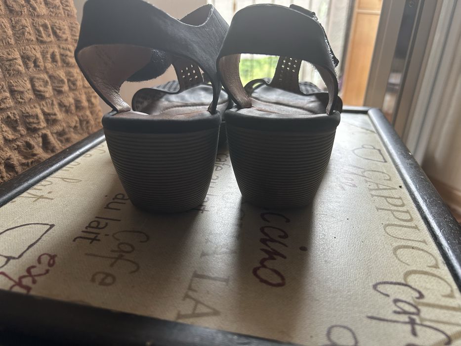 Clarks skóra sandały rozmiar 39,5