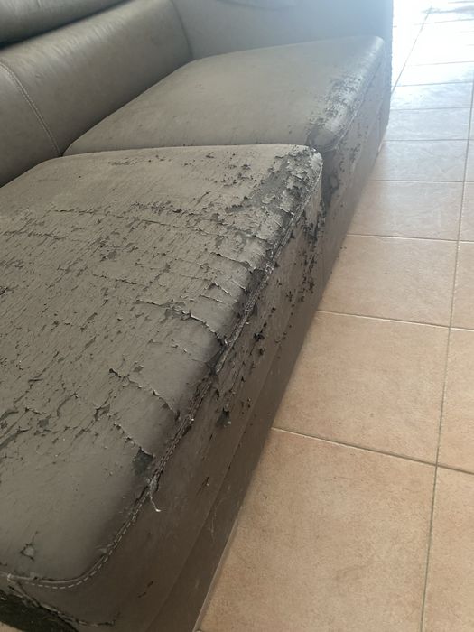 Sofá com chaise longue