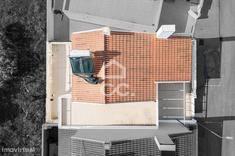 Moradia T3 c/ Quintal, Terraço e Garagem no Loteamento Quinta das Sesm