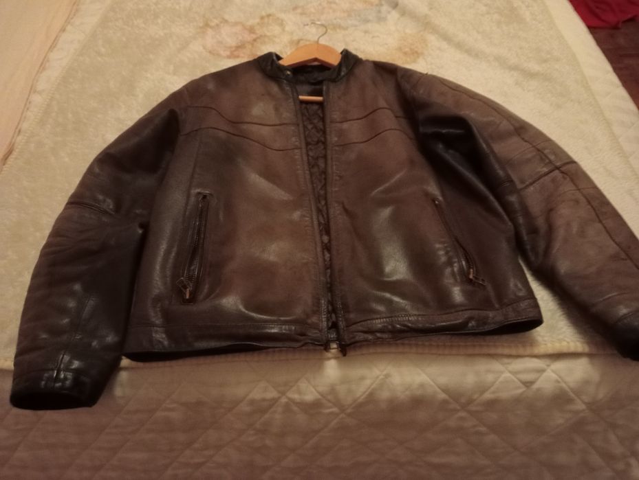 Casaco em pele castanho