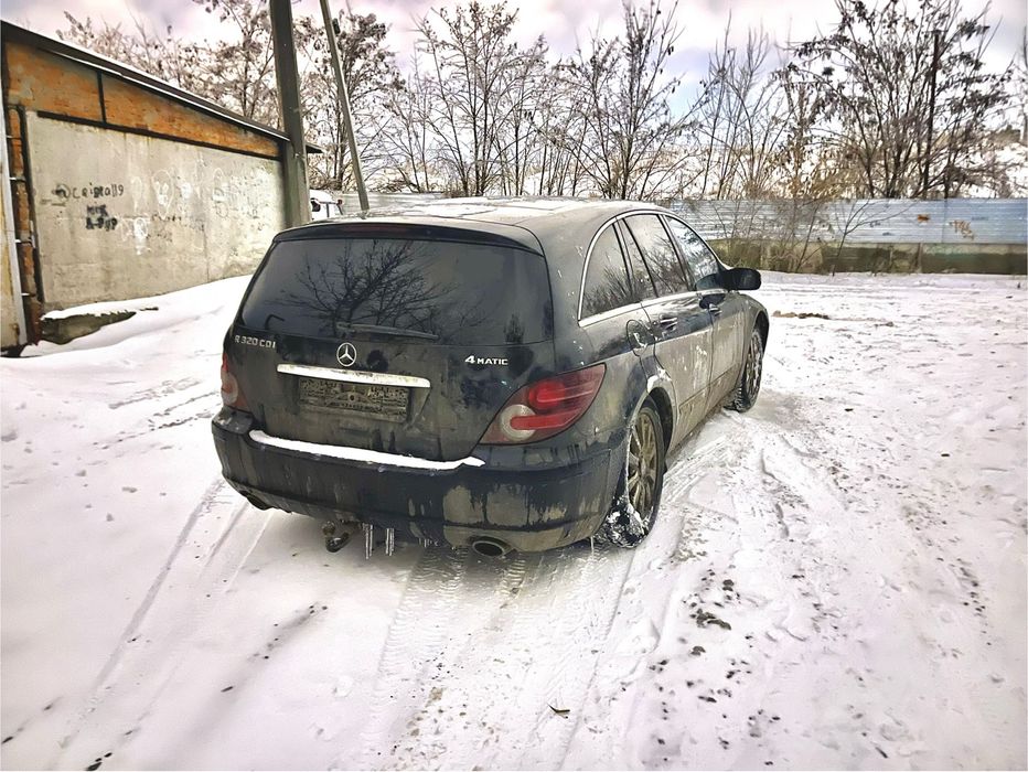 Розбираю на болти та гайки Mercedes W251 OM642
