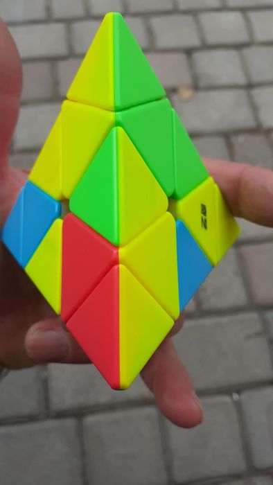 Магнитная пирамидка головоломка Qiyi MS Pyraminx без наклеек.9,5*9,5см