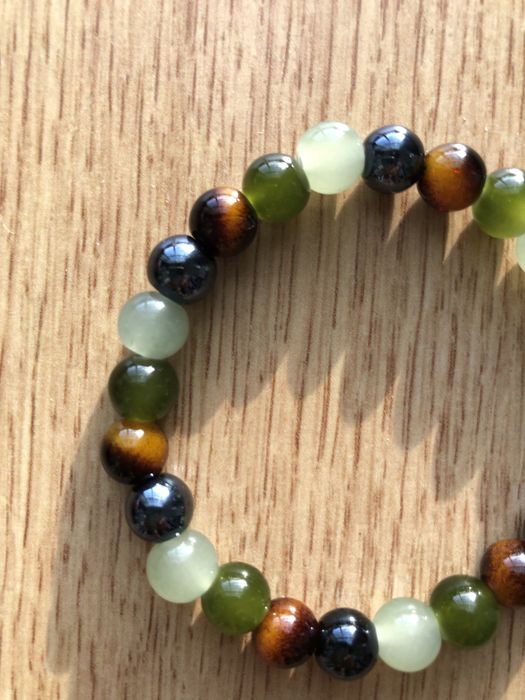 Pulseira com varias pedras (Nova)