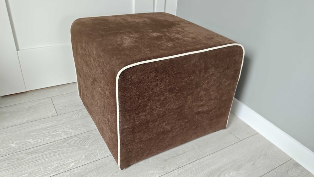 Pufy tapicerowane 2szt. (51x51 cm)
