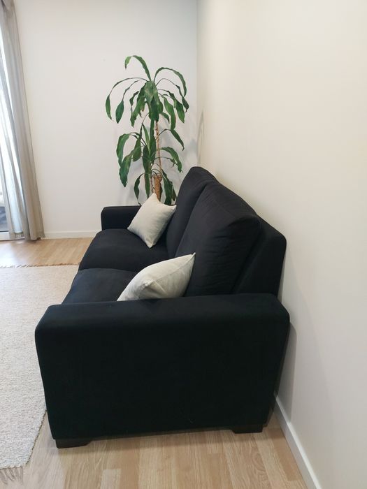 Sofá 3 Lugares Preto Aveludado