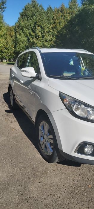 Продаю сімейне авто Hyundai ix35