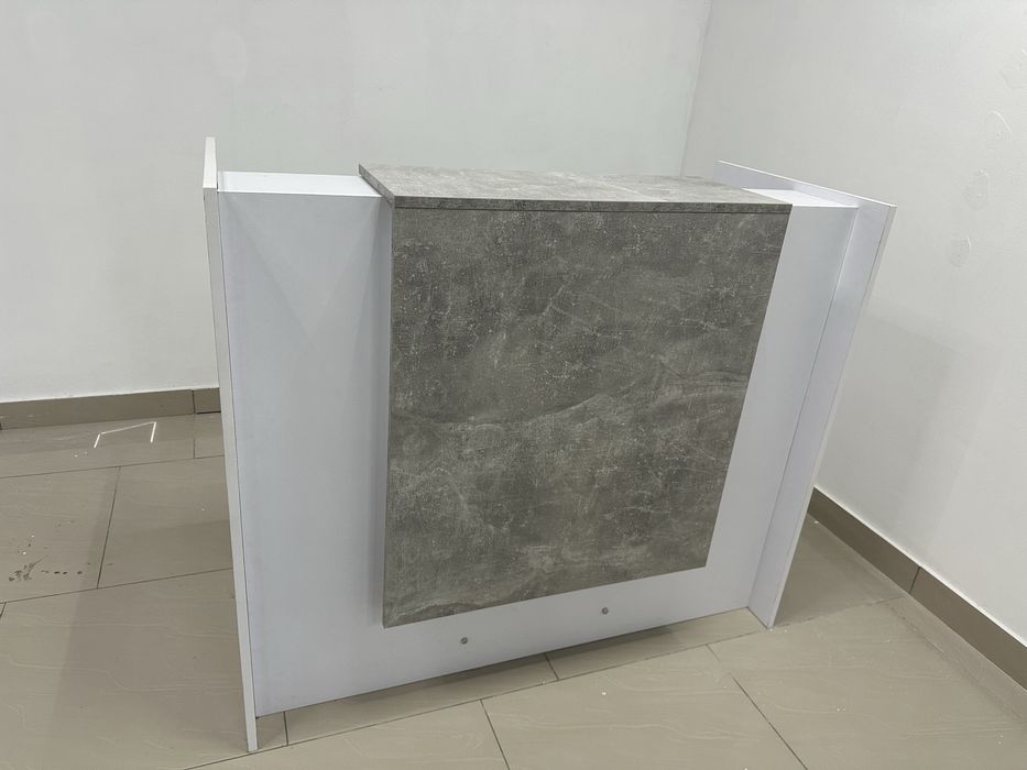 Рецепшин з підсвіткою