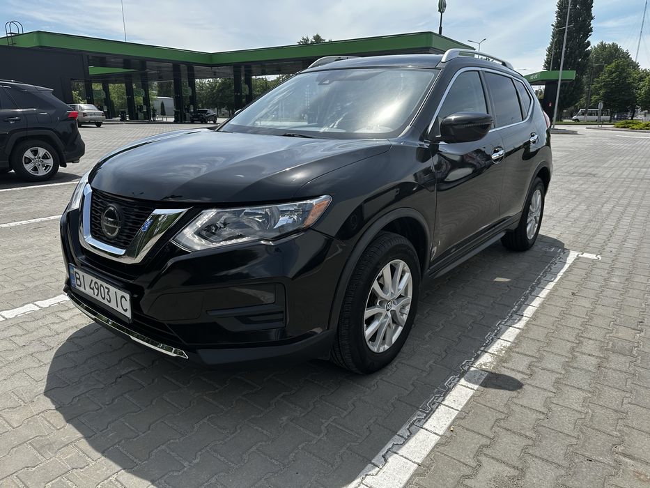 Nissan Rogue SV 2018г газ-бензин