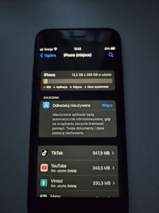iPhone 8 256 GB – sprawny, 74% baterii