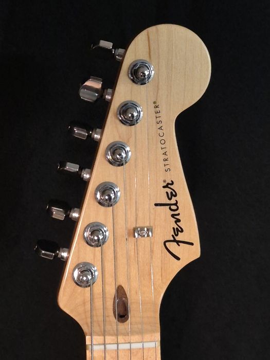 Fender Standard Strat