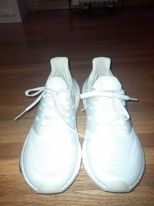 Tênis de corrida Adidas feminino Ultraboost Light