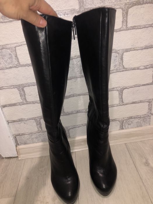 Продам сапоги состояние новых кожа натуральная Карло Пазолини.