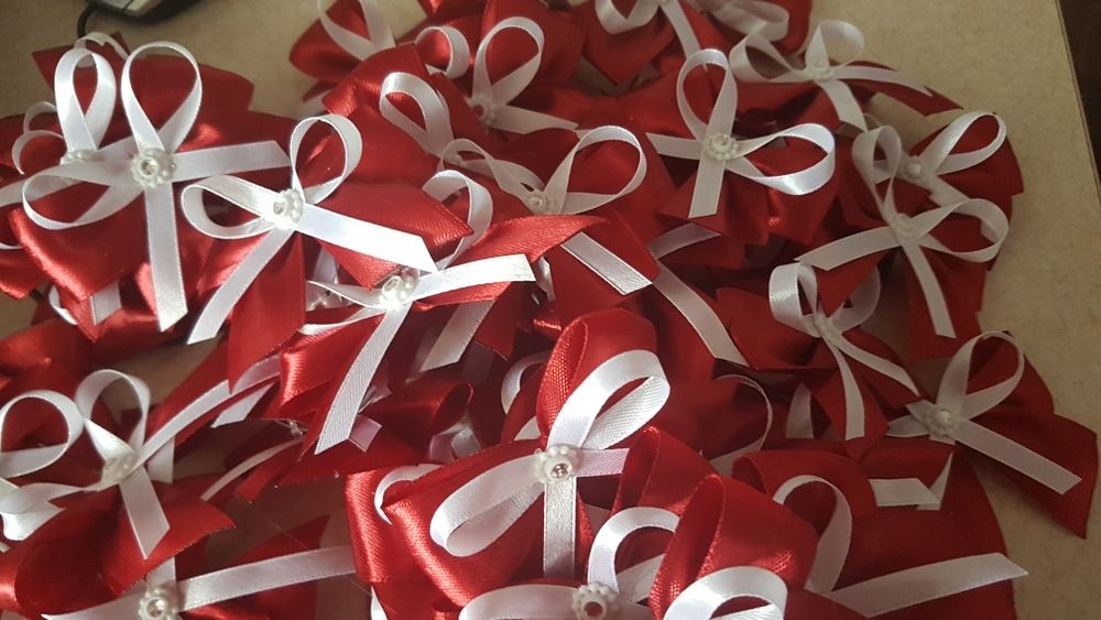 Бантики бутоньєрки для гостей