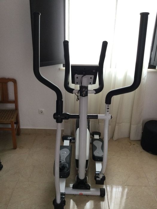 Elíptica praticamente nova