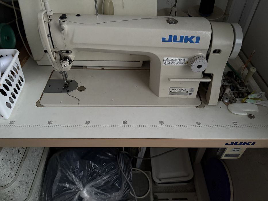 Продам швейную машинку Juki