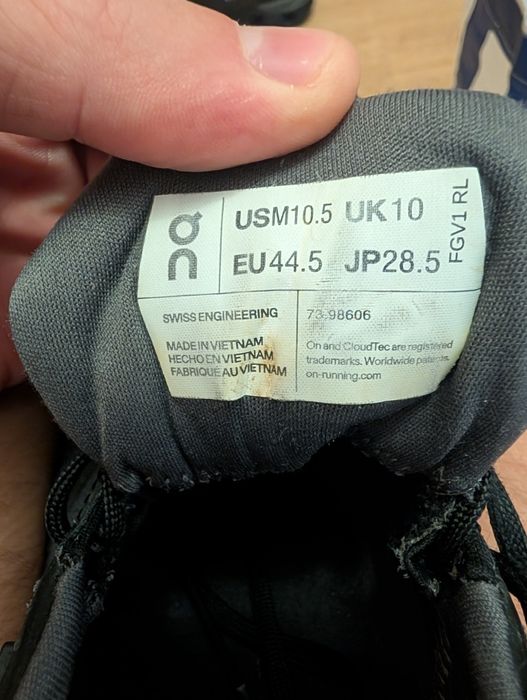 On Running Cloudwander Waterproof