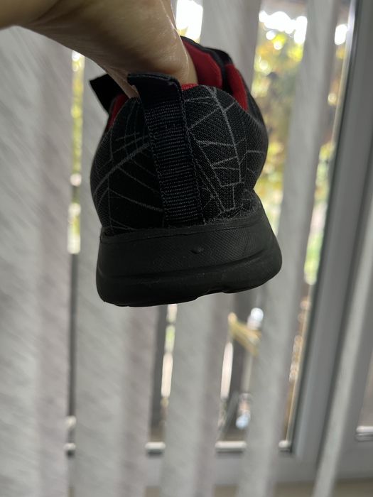 Продам дитячі кеди