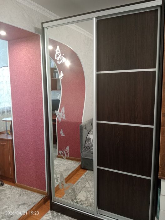 Шафа-купе для спальні