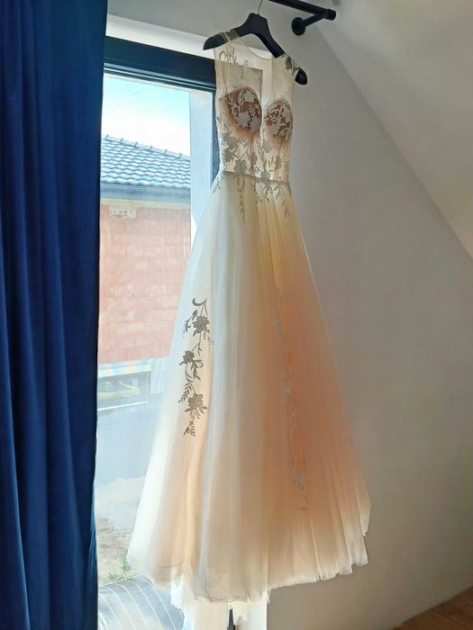 Suknia ślubna tiulowa z koronką + WELON GRATIS