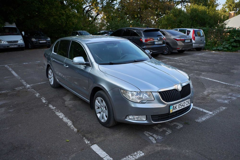 Skoda Superb 2011 1.8 TSI механіка, ліфтбек Twindoor, Київ