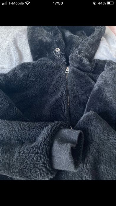 Futerko bershka czarne.