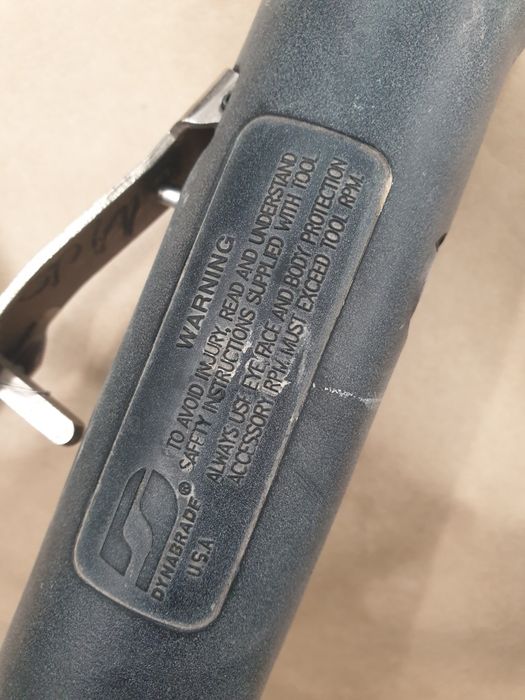 Polerka DYNABRADE pneumatyczna samochodowa