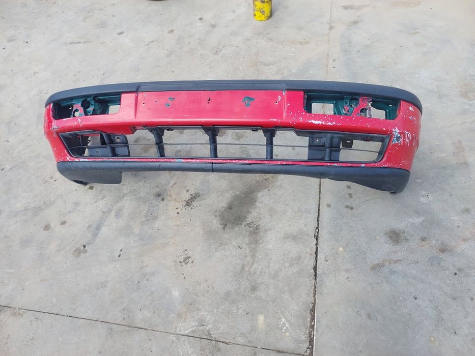 Передній бампер пасат б4