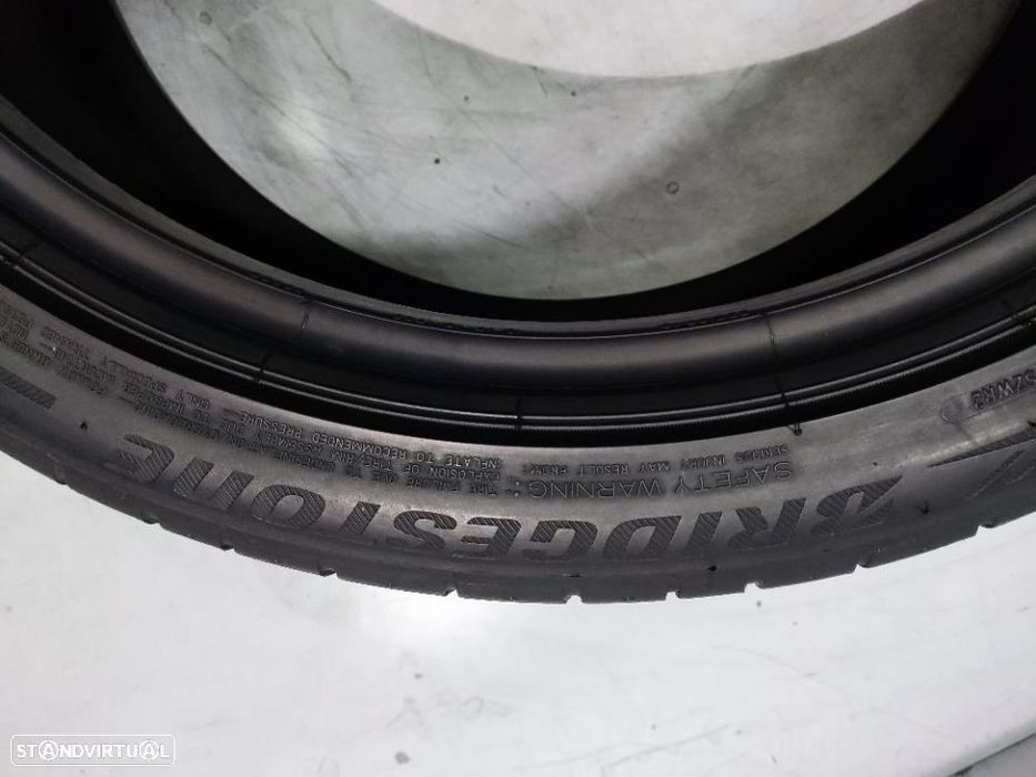 2 pneus semi novos 225-40r18 bridgestone - oferta dos portes 120 EUROS