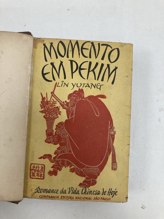 Livro Momento em Pekim