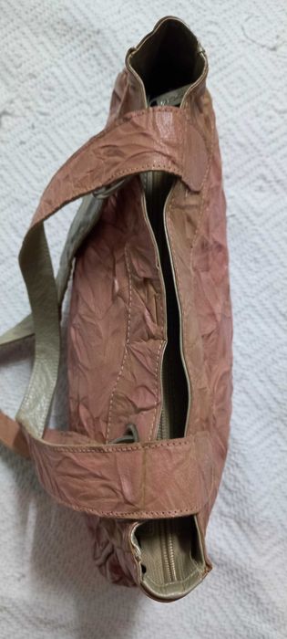 Mala Charles em pele "martelada" Rosa velho