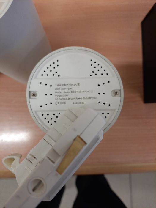 Reflektor led oprawa oświetleniowa.