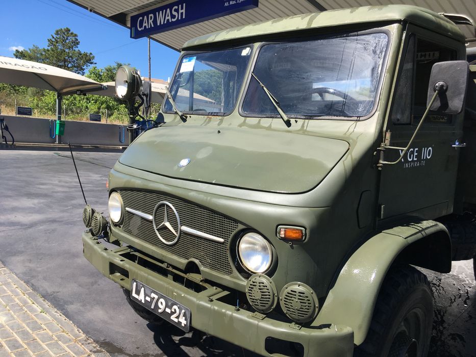 Camião Mercedes Unimog 404-113