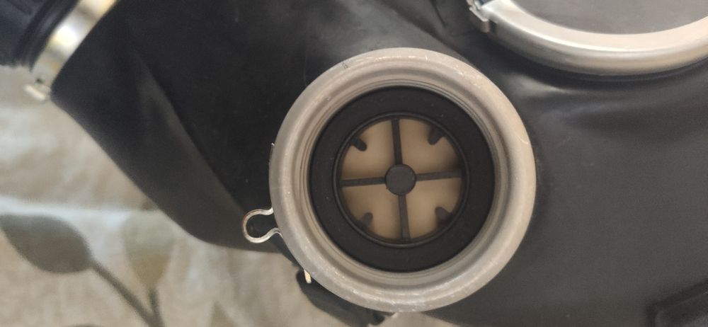 Противогаз гп-7.