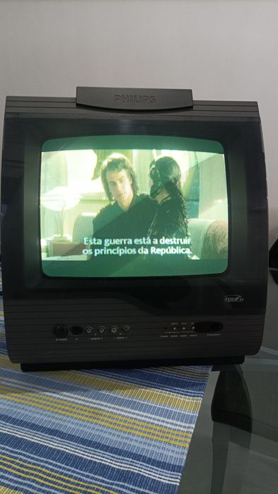 Tv Philips 14" design único
