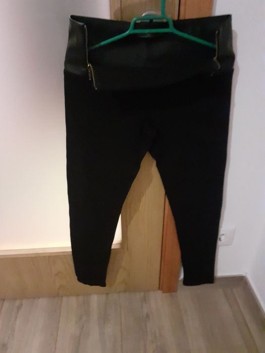 Leggins pretas em bom estado