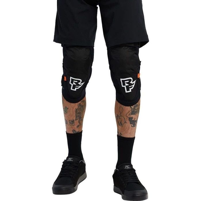 Ochraniacze na kolana Race Face Ambush Knee-Stealth