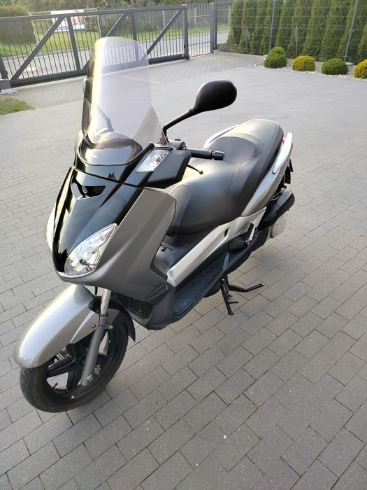 Yamaha x max 250