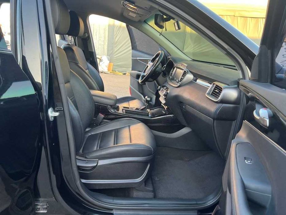 Kia  Sorento 2WD