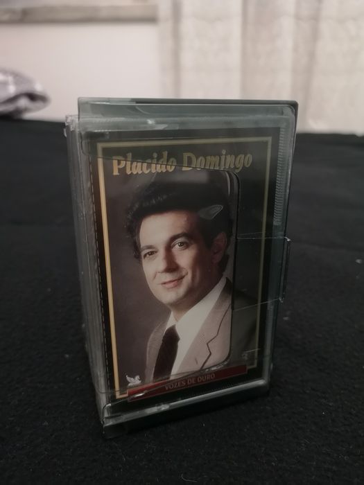Coleção Vozes de Ouro
Placido Domingo (3 cassetes novas e embaladas)