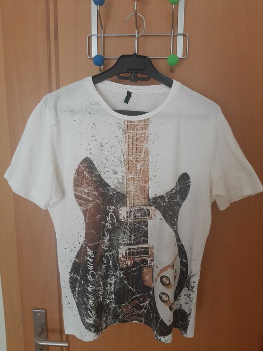 T-Shirt Benetton Guitarra