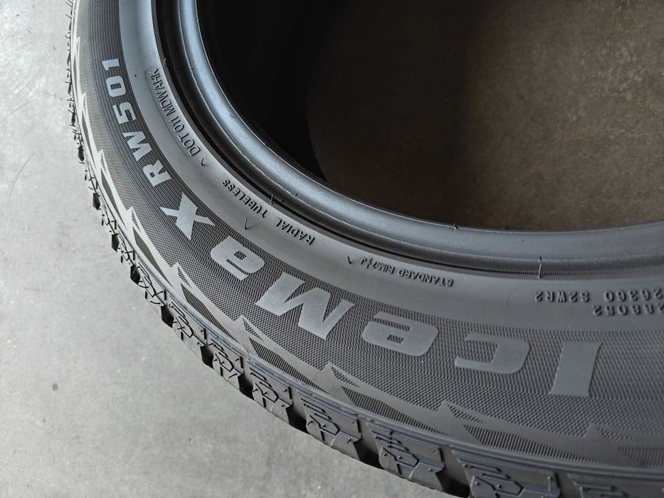 R18 235 55 шини зимові Kapsen Ice Max RW501 шини липучки