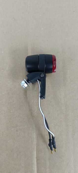 Busch Müller 332ALK . Tylna lampka LED