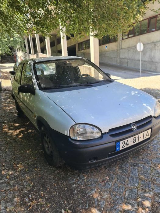 Opel Corsa B comercial