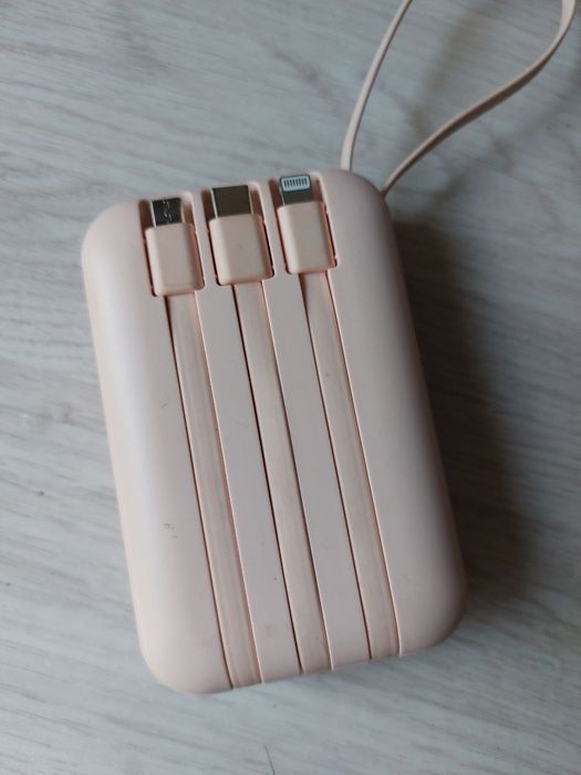 Компактний Power Bank.