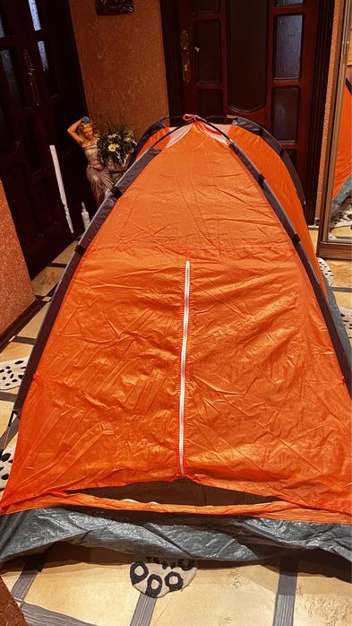 Палатка двомісна