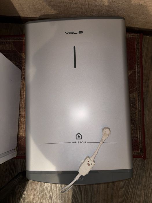 Бойлер ARISTON 50 л .