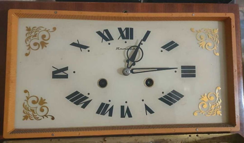 Годинник вінтажний "Янтарь"