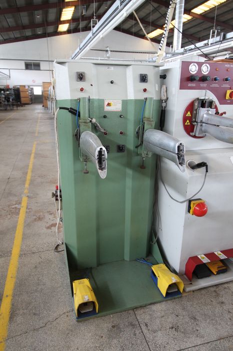 Máquina de enformar botas ALF