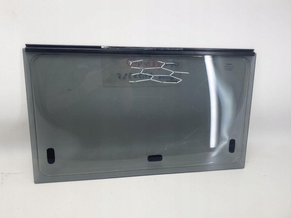szyba kamper dometic s4 okno hymer knaus hobby rapido pilote 700x450
